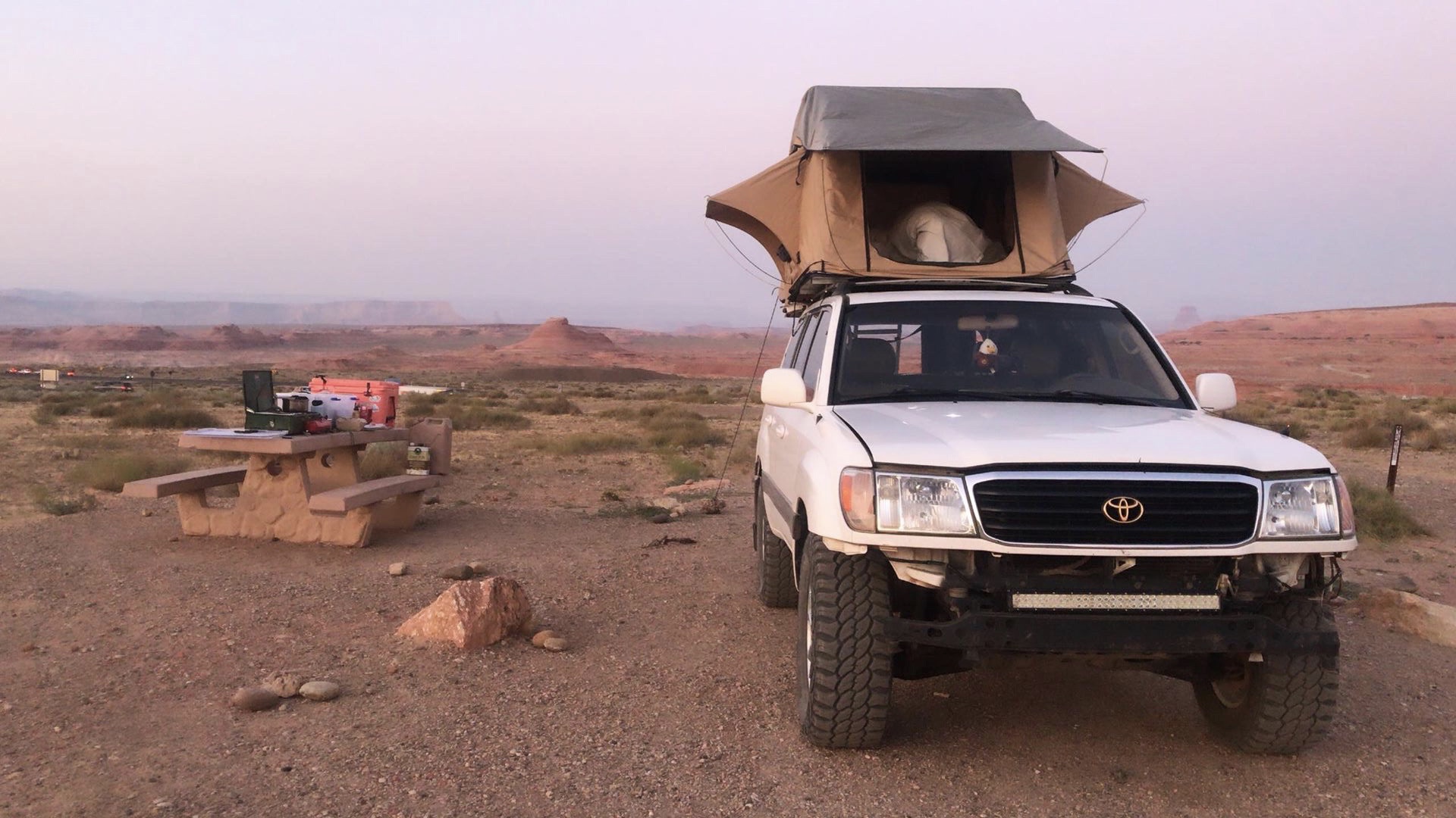 land cruiser with rooftop tent