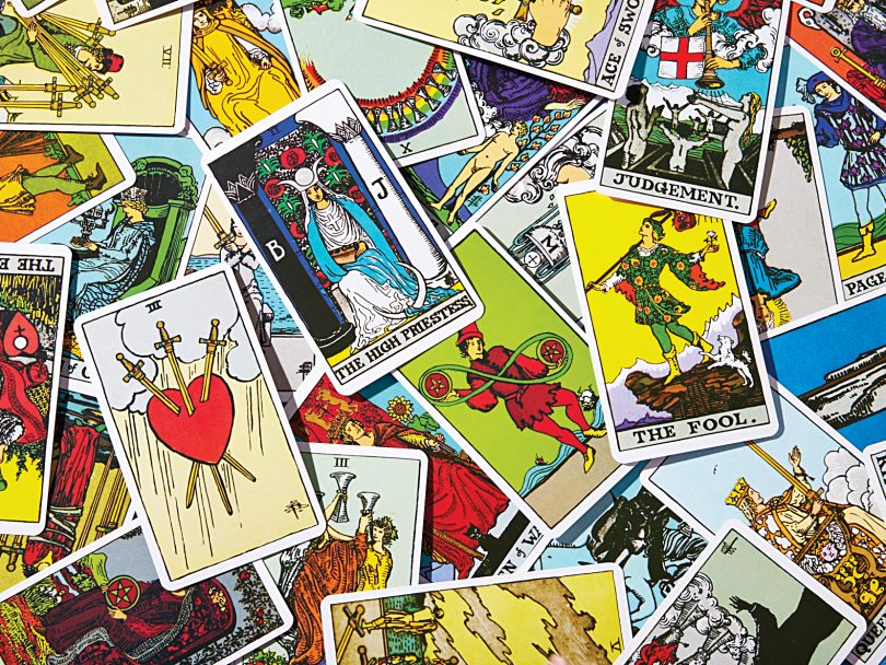 image of scatter tarot cards